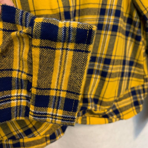 No Boundaries Yellow Cropped Flannel Top Juniors Size 7-9 - Picture 4 of 8